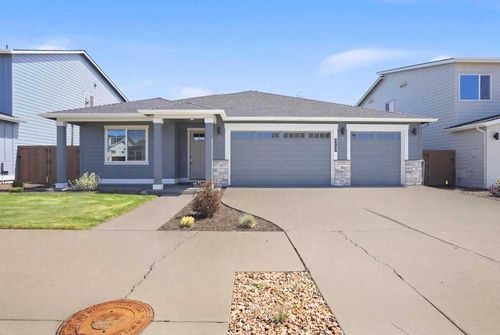 3723 Ne Suchy St, Bend, OR, 97701-5187 | Card Image