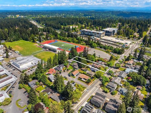 320 Ne 185th St, Shoreline, WA, 98155-2105 | Card Image