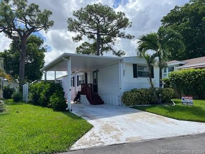 6315 S Ash Lane, House other with 2 bedrooms, 1 bathrooms and 1 parking in Lantana FL | Image 1