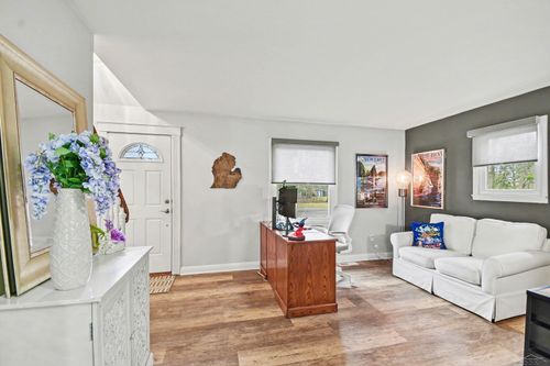 12788 Basell Dr, Hemlock, MI, 48626-7402 | Card Image