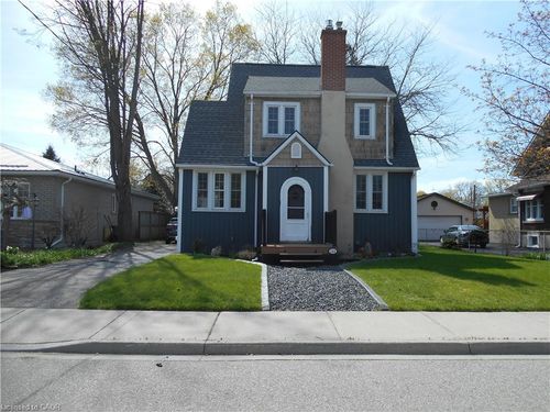 244 Kent St S, Simcoe, ON, N3Y2Y4 | Card Image