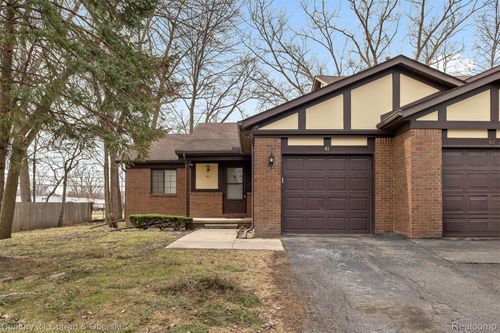 41 Parkplace W, Allen Park, MI, 48101-1493 | Card Image
