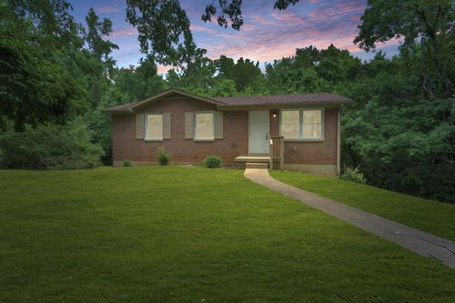 1454 Elm Hill Dr, Clarksville, TN, 37040-4190 | Card Image