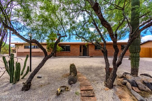 4520 E Glenn St, Tucson, AZ, 85712-1606 | Card Image
