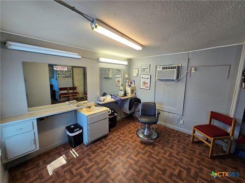 211 S 10th St, Temple, TX, 76501-4425 | Card Image