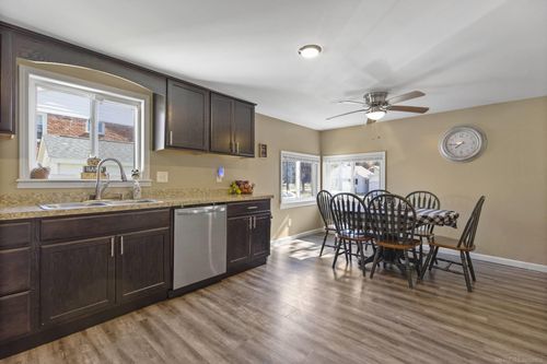 1713 Jenks St, Port Huron, MI, 48060-4915 | Card Image