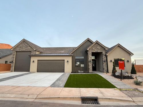 12 N 640 W, Ivins, UT, 84738 | Card Image