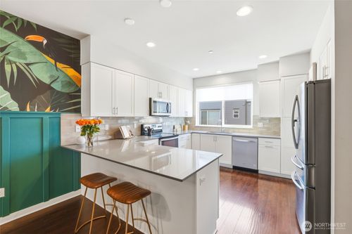 n2-14913 48th Ave W, Edmonds, WA, 98026-4464 | Card Image