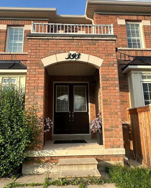393 Royal Dr West, Brampton, ON, L6X5J9 | Card Image