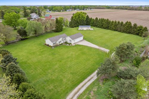 460 E Railroad Avenue, Leland, IL, 60531 | Card Image