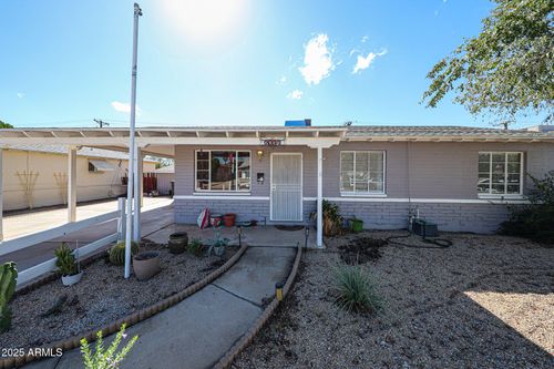 2037 W State Ave, Phoenix, AZ, 85021-7837 | Card Image