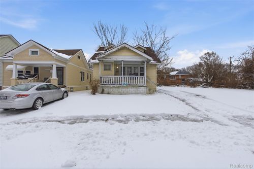 15390 Normandy St, Detroit, MI, 48238-2828 | Card Image