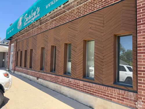 2827 S 2300 E, Millcreek, UT, 84109-1852 | Card Image