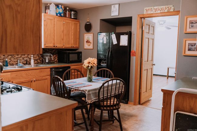 103 E Fair St, House other with 3 bedrooms, 2 bathrooms and null parking in Marshall AR | Image 4
