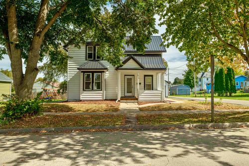 1810 15th Ave, Monroe, WI, 53566-3003 | Card Image