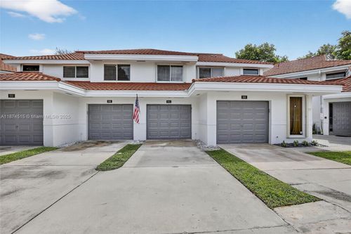 b-984 Nw 93rd Ave, Plantation, FL, 33324-6151 | Card Image