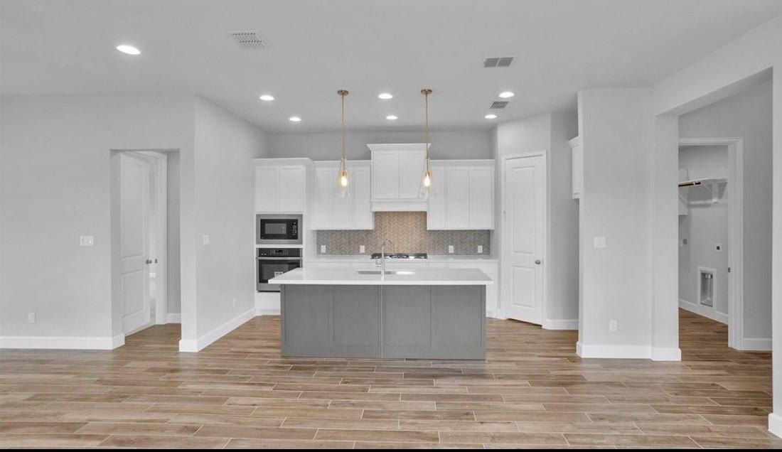 Residential Lease in Magnolia 5