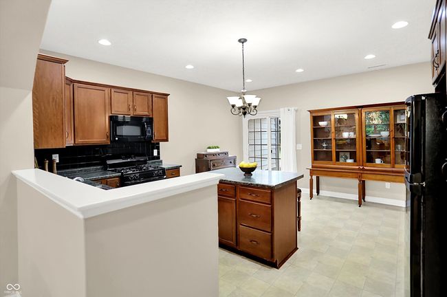 6691 Beekman Pl, Condo with 3 bedrooms, 3 bathrooms and null parking in Zionsville IN | Image 15