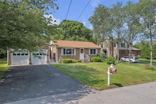72 Saxony Ave, Tiverton, RI, 02878-2715 | Card Image