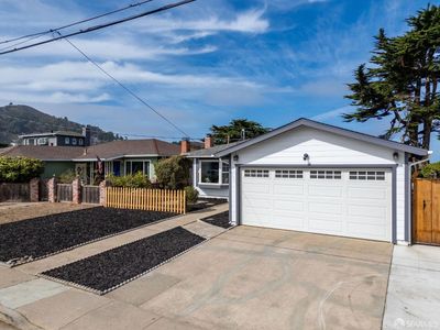 943 Anza Drive, House other with 3 bedrooms, 1 bathrooms and 2 parking in Pacifica CA | Image 3