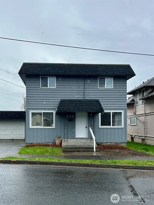 302 Crawford St, Kelso, WA, 98626-3512 | Card Image