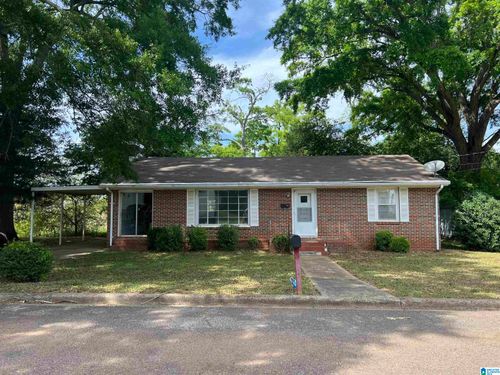 211 Sunset Dr, Talladega, AL, 35160-2617 | Card Image