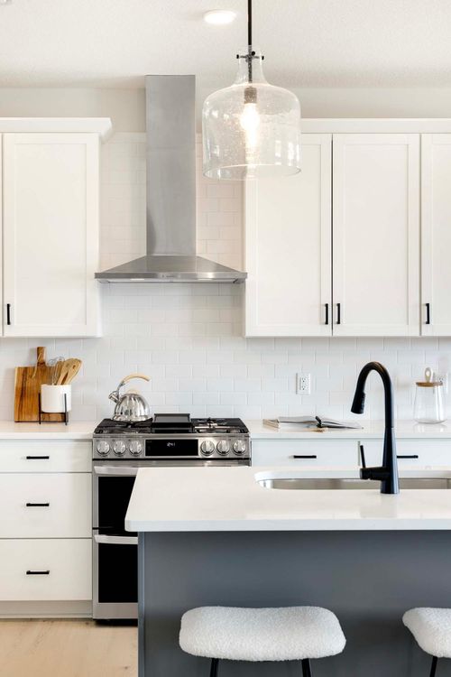 3468 Knights Bridge Rd, Saint Paul, MN, 55112 | Card Image