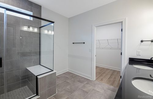 50632 Crusader Dr, Macomb, MI, 48044-6369 | Card Image