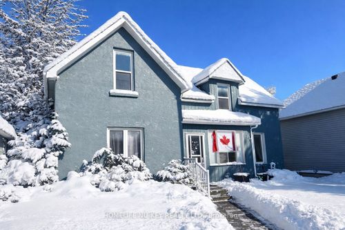 246 Mary St, Orillia, ON, L3V3E6 | Card Image