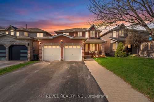 28 Dunnett Dr, Barrie, ON, L4N0J7 | Card Image