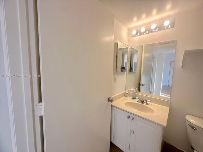 APT-302 - 2731 Ocean Club Blvd, Condo with 2 bedrooms, 2 bathrooms and null parking in Hollywood FL | Image 31