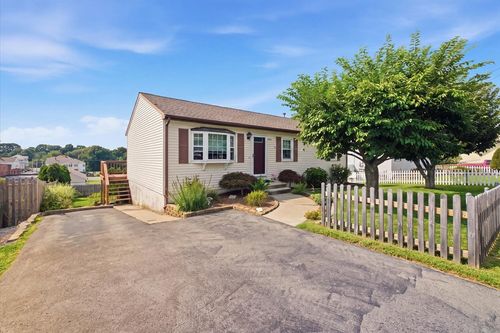 680 N Underwood St, Fall River, MA, 02720-3908 | Card Image