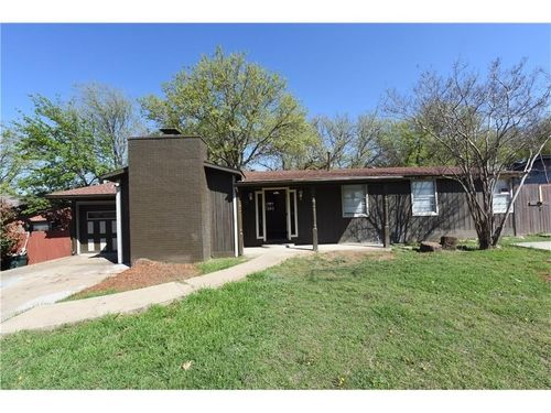 6012 Cowden St, Lake Worth, TX, 76135-3302 | Card Image