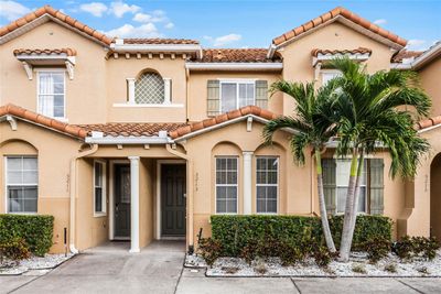 5213 Paradise Cay Circle, Townhouse with 3 bedrooms, 3 bathrooms and null parking in KISSIMMEE FL | Image 1