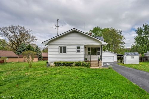2131 Overland Ave Ne, Warren, OH, 44483-2812 | Card Image