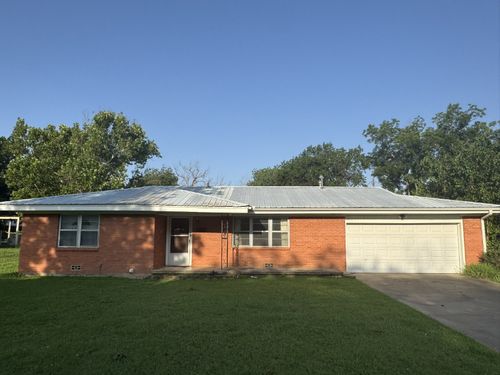 420 N Lydia St, Stephenville, TX, 76401-2823 | Card Image