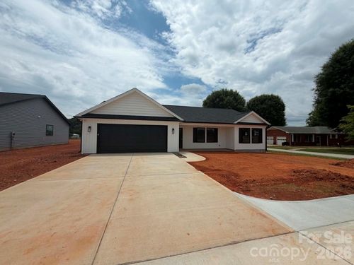 114 Progress Pl, Salisbury, NC, 28147-7707 | Card Image