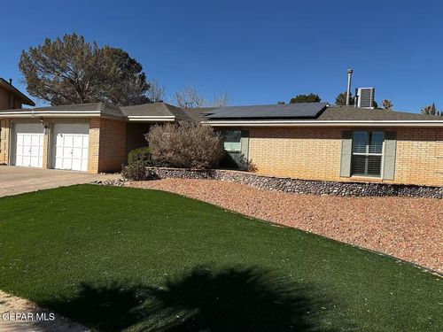 1633 Charles Owens Dr, El Paso, TX, 79936-5210 | Card Image