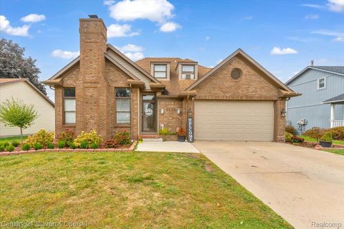 5056 Lisa Ct, Trenton, MI, 48183-4570 | Card Image