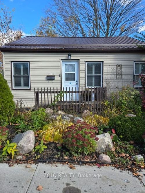 664 Park St N, Peterborough, ON, K9H4S3 | Card Image