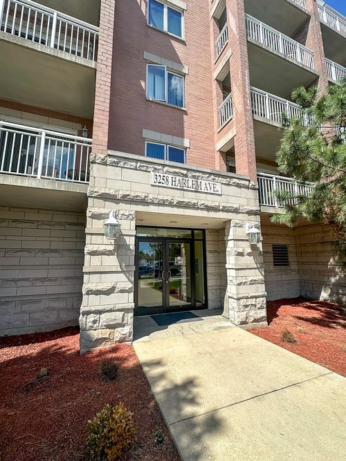 209-3258 N Harlem Ave, Chicago, IL, 60634-4778 | Card Image