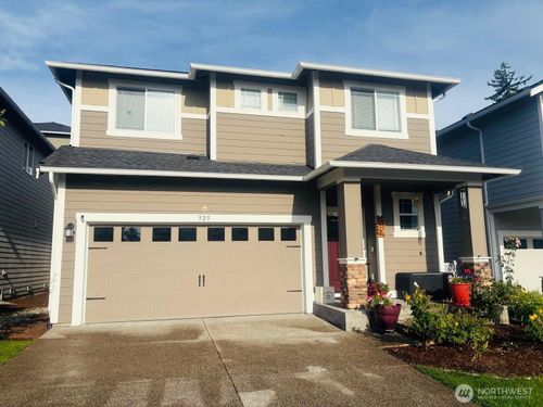 925 121st Ave Se, Lake Stevens, WA, 98258-8921 | Card Image