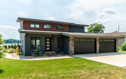 135 Lane 850 Snow Lk, Fremont, IN, 46737-9636 | Card Image