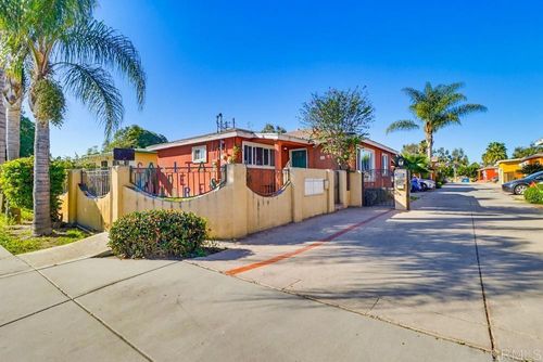 220 W Calle Primera, San Ysidro, CA, 92173-2810 | Card Image