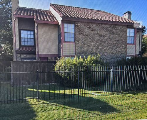 2j-4800 Northway Dr, Dallas, TX, 75206-4255 | Card Image