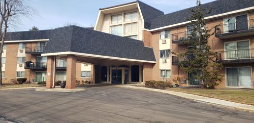 apt-121c-1198 Royal Glen Dr, Glen Ellyn, IL, 60137-7702 | Card Image