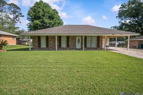 2829 March St, Zachary, LA, 70791-2832 | Card Image