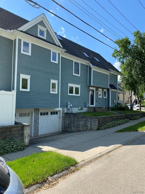 1588 Bennaville Ave, Birmingham, MI, 48009-7179 | Card Image