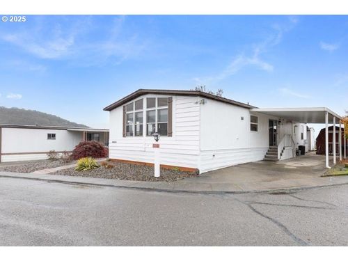 406 Shadow Ranch Ln, Roseburg, OR, 97470-1177 | Card Image