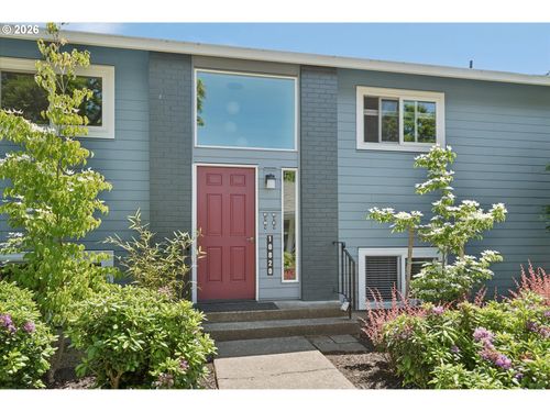 60-10820 Sw Meadowbrook Dr, Tigard, OR, 97224-3337 | Card Image